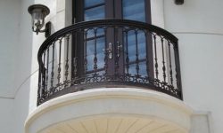 10 Desain Railing Balkon Minimalis